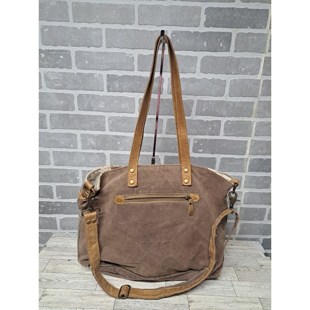 Myra Bag Women Ace Opcycled Canvas & Cowhide Messenger Large Crossbody Bag - Picture 4 of 16